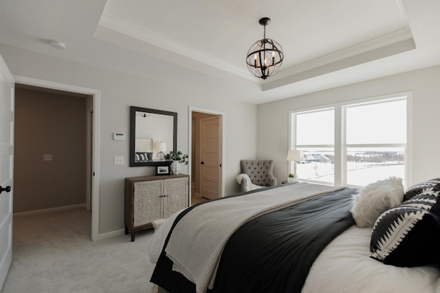 10155 Arrowwood Trl, Woodbury, MN 55129 - bedroom with a tray ceiling, a chandelier, ornamental molding, light carpet, and baseboards