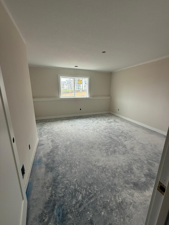 10155 Arrowwood Trl, Woodbury, MN 55129 - unfurnished room featuring baseboards