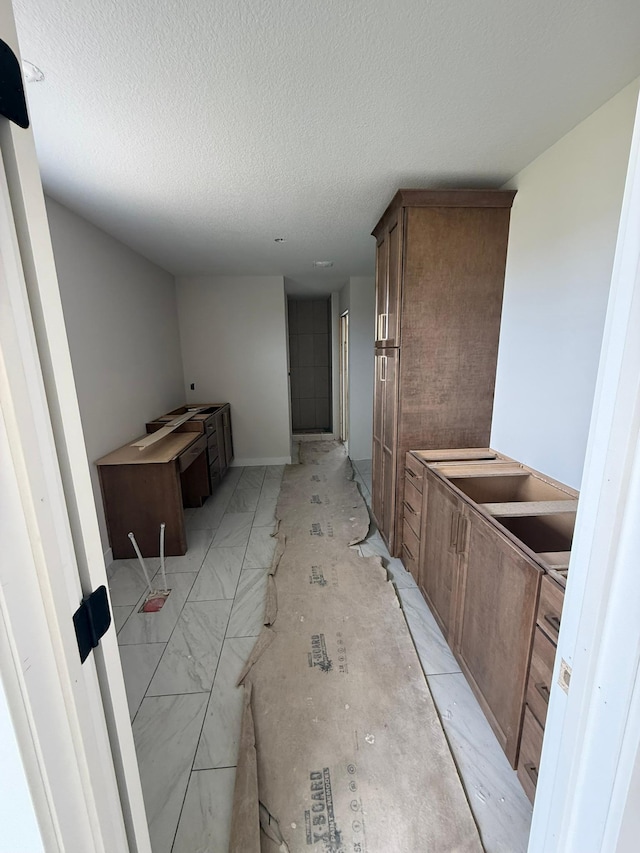 10155 Arrowwood Trl, Woodbury, MN 55129 - interior space with a textured ceiling