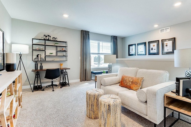 living room with carpet, baseboards, visible vents, and recessed lighting