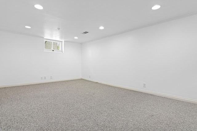 5319 38th Ave S, Minneapolis, MN 55417 - carpeted empty room featuring recessed lighting, crown molding, and baseboards