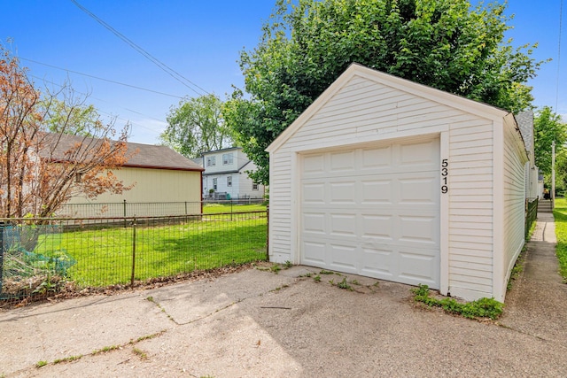 5319 38th Ave S, Minneapolis, MN 55417 - detached garage with asphalt driveway
