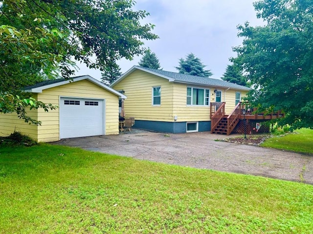 811 Lake Shore Dr, Battle Lake, MN 56515 - photo 1