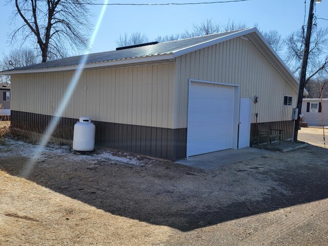 view of detached garage