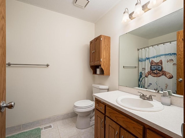 4237 Centerville Rd, Vadnais Heights, MN 55127 - full bathroom with toilet, tile patterned floors, vanity, baseboards, and a shower with shower curtain