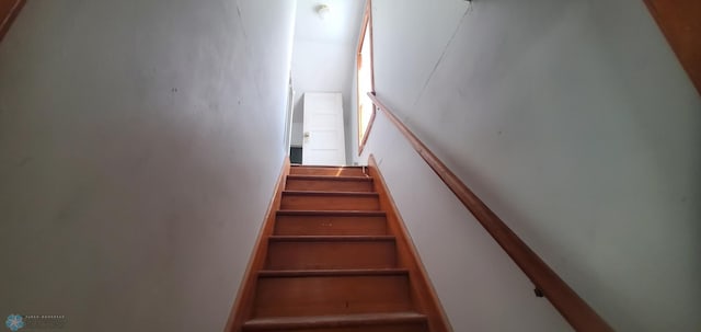 721 Front St, Hawley, MN 56549 - view of staircase