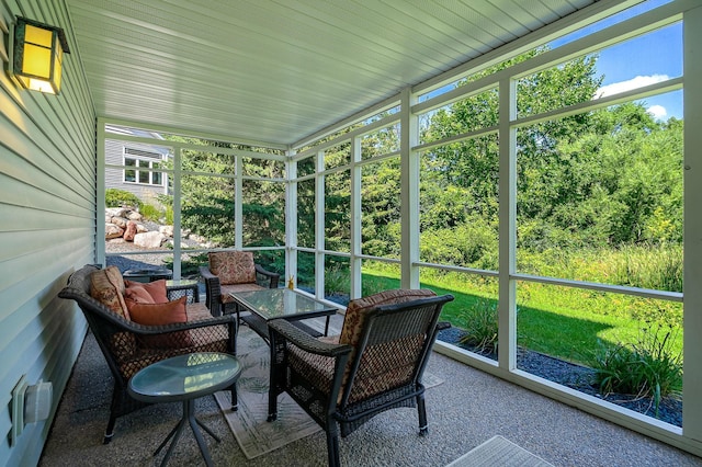 7232 Kestrel Trl, Savage, MN 55378 - sunroom with an outdoor living space