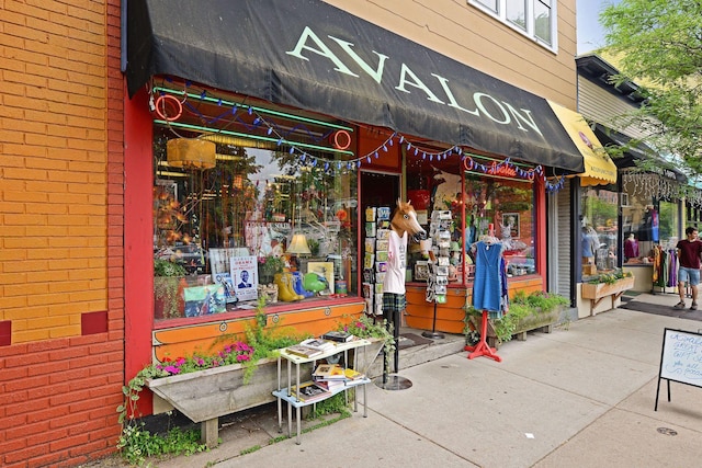 1295 Fairmount Ave, Saint Paul, MN 55105 - view of building exterior