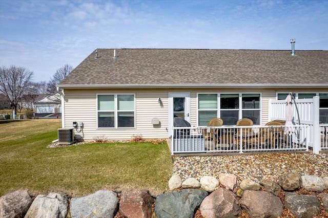 112 Sandpiper Cir, Hastings, MN 55033 - rear view of property featuring central air condition unit and roof with shingles