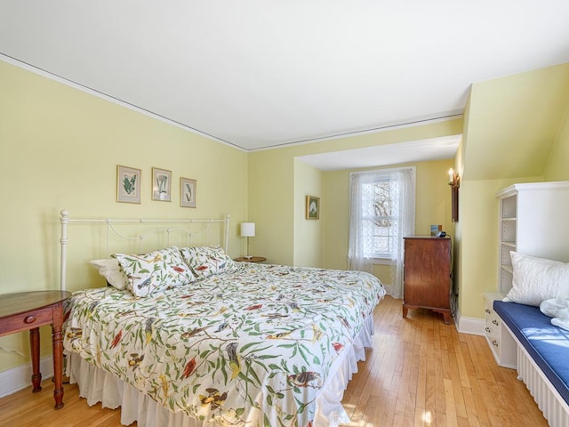 25 Benhill Rd, Saint Paul, MN 55105 - bedroom featuring light wood-style floors