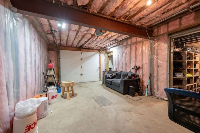 34130 Deer Lake Rd, Grand Rapids, MN 55744 - garage with a garage door opener