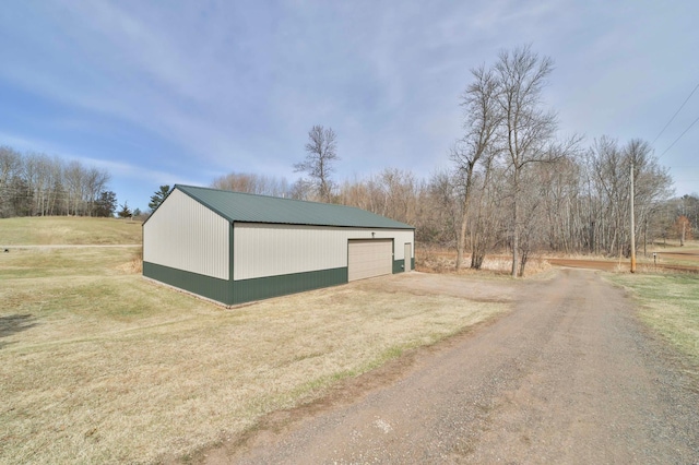 view of outbuilding featuring an outbuilding