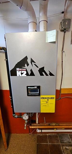 502 Park St S, Fairfax, MN 55332 - utilities featuring tankless water heater