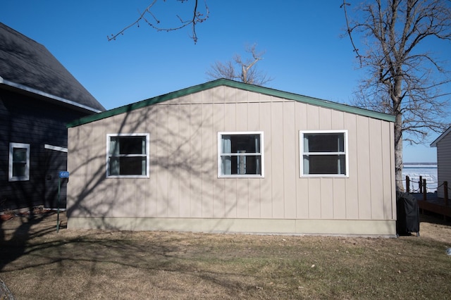 view of side of property