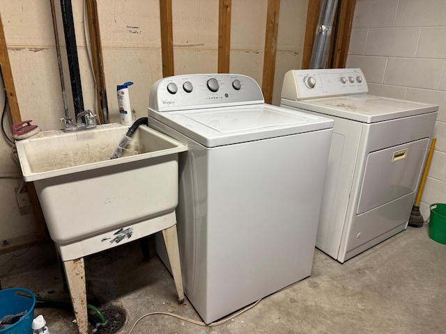 7996 Corey Path, Inver Grove Heights, MN 55076 - washroom featuring independent washer and dryer and concrete block wall