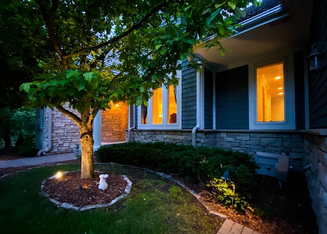 13980 Emerald Rdg, Minnetonka, MN 55305 - view of property exterior with stone siding