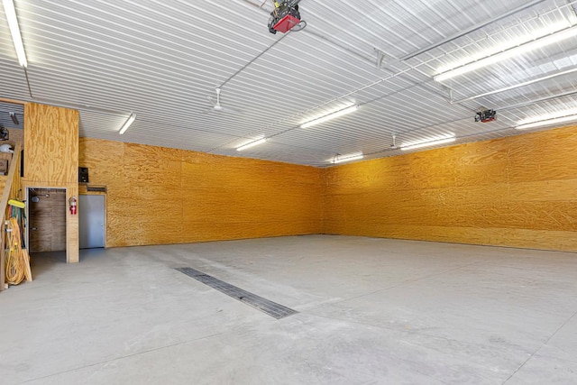 19023 Davis Ave, Faribault, MN 55021 - view of garage