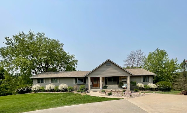 32337 Juniper Rd, Chatfield, MN 55923 - single story home featuring covered porch and a front lawn