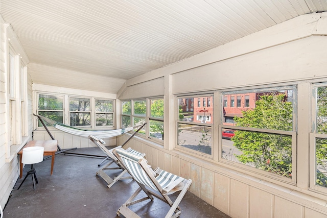560 Stryker Ave, Saint Paul, MN 55107 - view of sunroom