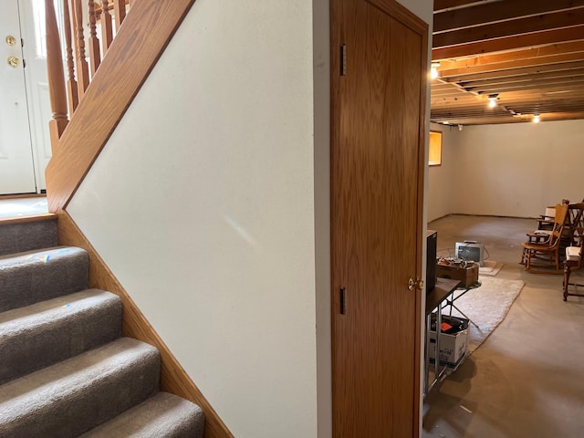 14289 Memorywood Dr, Baxter, MN 56425 - view of staircase