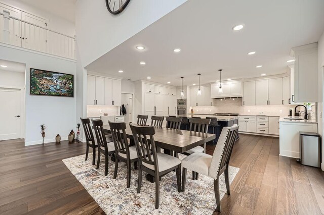 925 Minnesota Ln N, Plymouth, MN 55447 - dining room with dark wood-type flooring, baseboards, and recessed lighting
