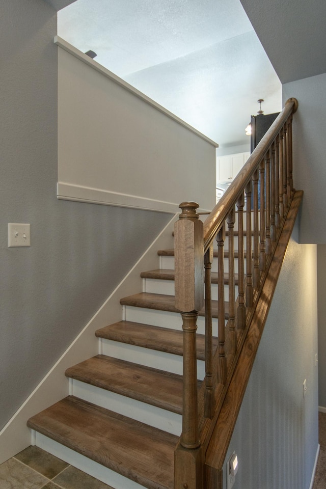 18885 Maryville Rd, Brainerd, MN 56401 - view of stairs