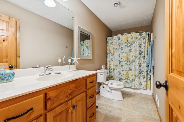 17623 Grist Ct SW, Prior Lake, MN 55372 - full bath with vanity, toilet, a shower with shower curtain, and baseboards
