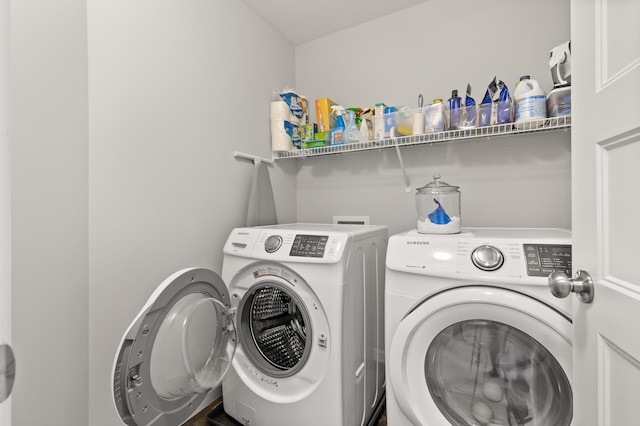 4025 River Valley Way, Eagan, MN 55122 - laundry room featuring washing machine and clothes dryer