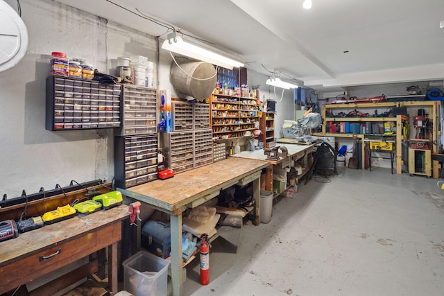 1767 Fremont Ave S, Minneapolis, MN 55403 - garage with a workshop area