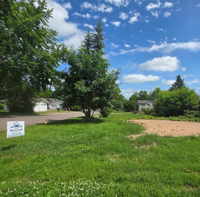 422 Court Ave N, Sandstone, MN 55072 - view of grassy yard