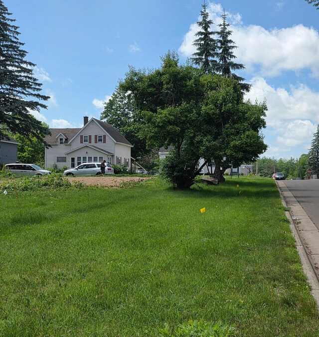 422 Court Ave N, Sandstone, MN 55072 - view of grassy yard