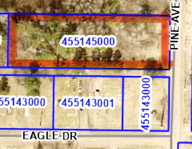 000 Pine Ave S, Sandstone, MN 55072 - aerial map of property and surrounding area with property boundaries highlighted
