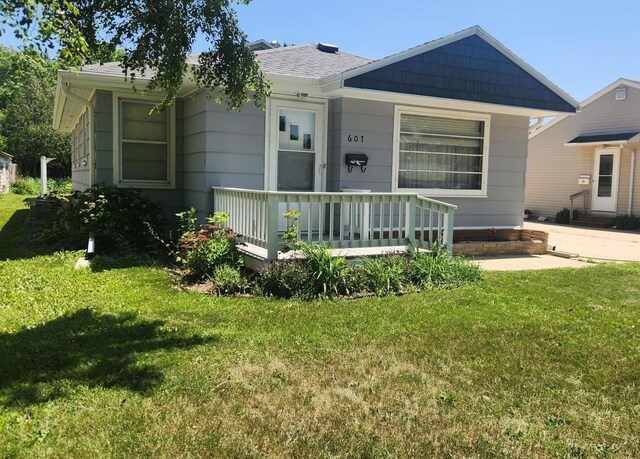 607 6th Ave SW, Pipestone, MN 56164 - photo 2