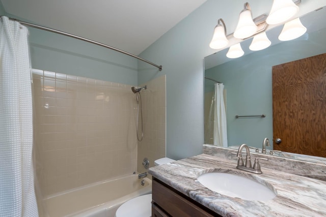 130 Teton Ln Unit 8, Mankato, MN 56001 - full bathroom featuring shower / tub combo with curtain and vanity