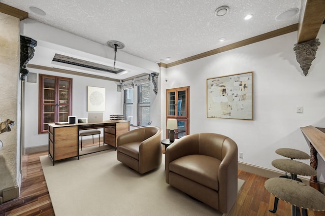 1801 Elliot Ave Unit 4And 6, Minneapolis, MN 55404 - living room with crown molding, a desk, a textured ceiling, wood finished floors, and baseboards