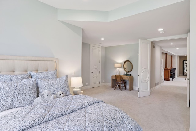 bedroom featuring baseboards, carpet, recessed lighting, and visible vents