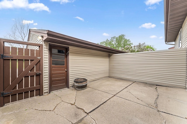 7508 Germane Trl Unit 0, Apple Valley, MN 55124 - view of patio featuring a gate