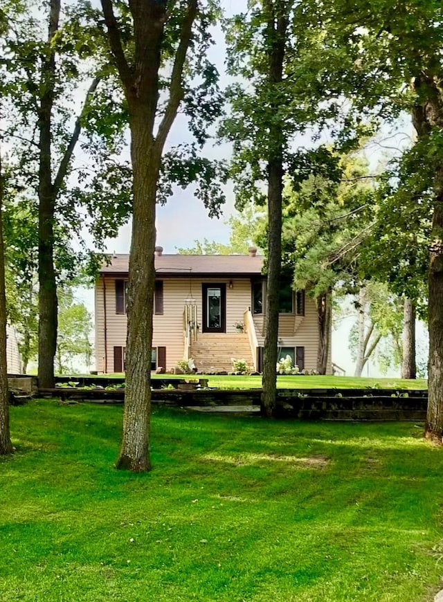 45257 Jack Pine Dr, Perham Twp, MN 56573 - view of front of home featuring a front lawn