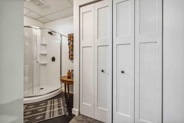 14347 Memorywood Dr, Baxter, MN 56425 - full bath featuring a stall shower, a closet, and a drop ceiling
