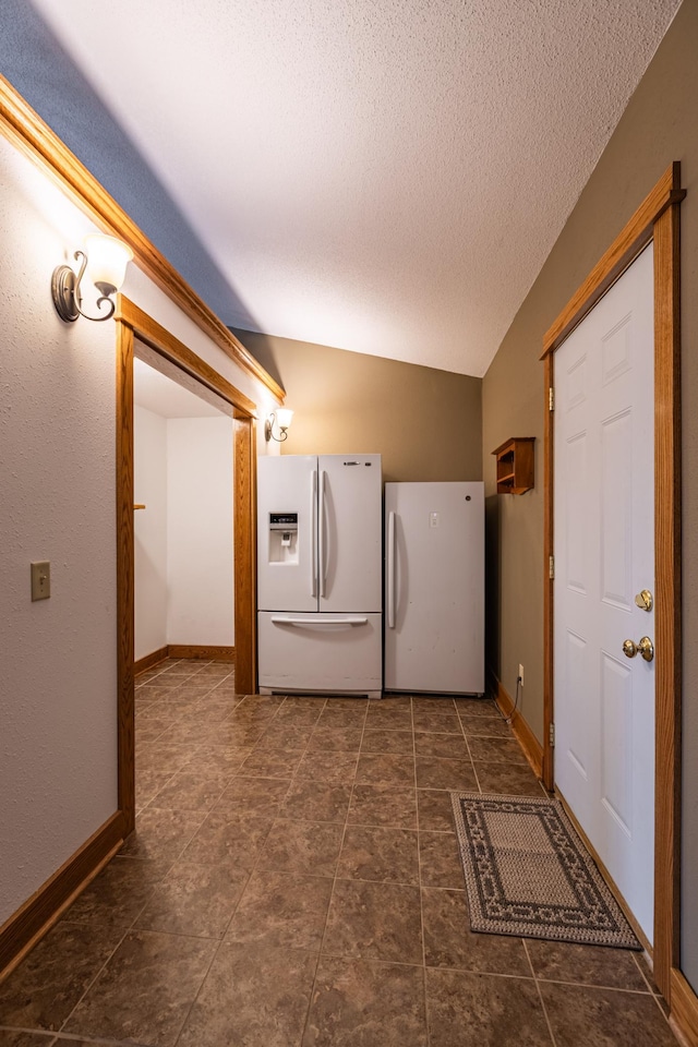 34506 Pleasant Point Dr, Homer Twp, MN 55987 - washroom with independent washer and dryer, a textured ceiling, and baseboards