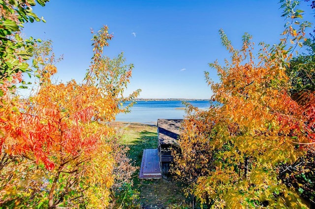 4927 Lake Ave, White Bear Lake, MN 55110 - water view