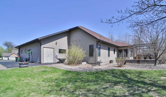 6203 Fairfax Ct, Baxter, MN 56425 - view of home's exterior with a yard