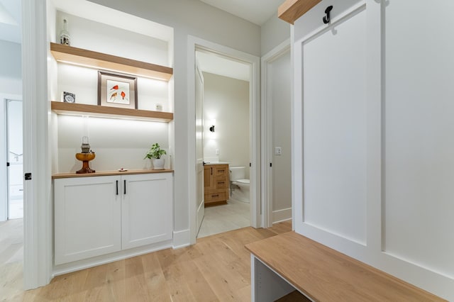 3251 Century Ridge Pl NE, Rochester, MN 55906 - mudroom featuring light wood-type flooring