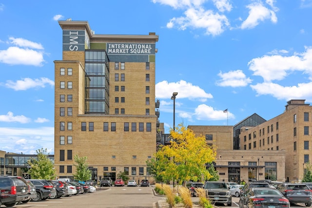 290 Market St Unit 314, Minneapolis, MN 55405 - view of property featuring uncovered parking