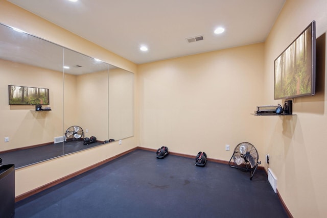 21804 Majestic Dr, Saint Augusta, MN 55320 - exercise area featuring baseboards, recessed lighting, and visible vents