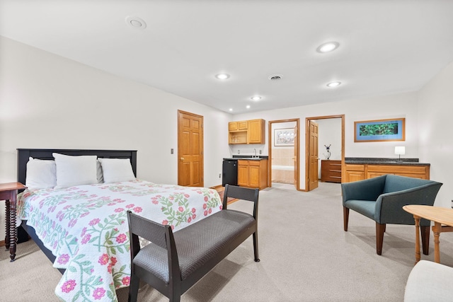6108 Creek Line Dr, Minnetonka, MN 55345 - bedroom featuring a sink, ensuite bathroom, recessed lighting, indoor wet bar, and light carpet