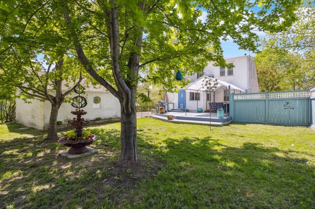 3511 Mckinley St NE, Minneapolis, MN 55418 - view of yard featuring a deck