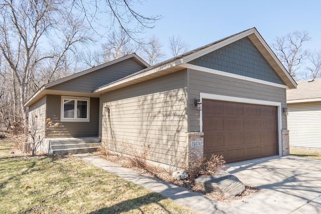 15174 Cates Lake Dr, Savage, MN 55372 - view of side of home