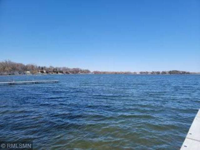 4112 Hillside Ln, Madison Lake, MN 56063