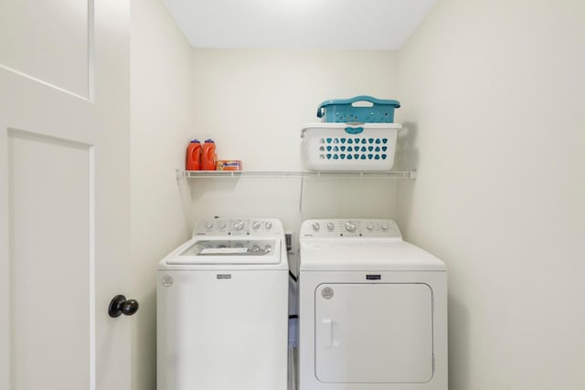 4737 130th Ln NE, Blaine, MN 55449 - laundry room with washing machine and clothes dryer